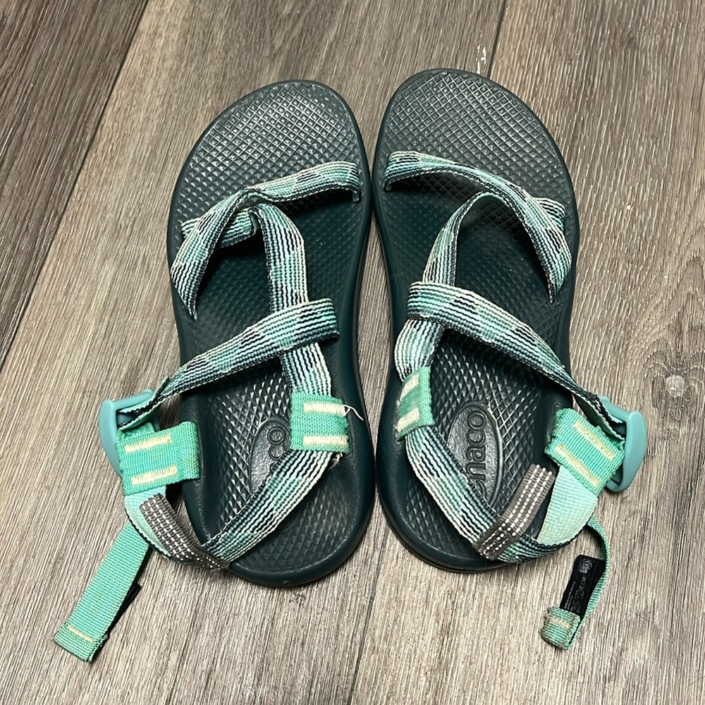 EUC teal Chacos